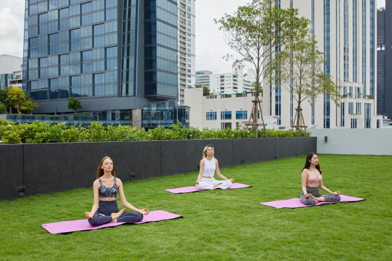 Отель Lyf Sukhumvit 8 Бангкок Экстерьер фото